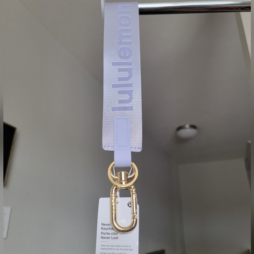 🍋 Lululemon Never Lost Keychain *NWT* Serene Blue/Dusty Lavendar *SOLD OUT*